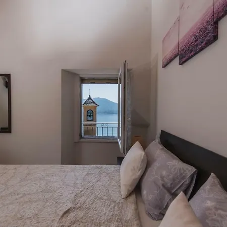 Sweet Lakeview Apartament