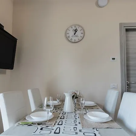 Апартаменты Sweet Lakeview Оджеббио